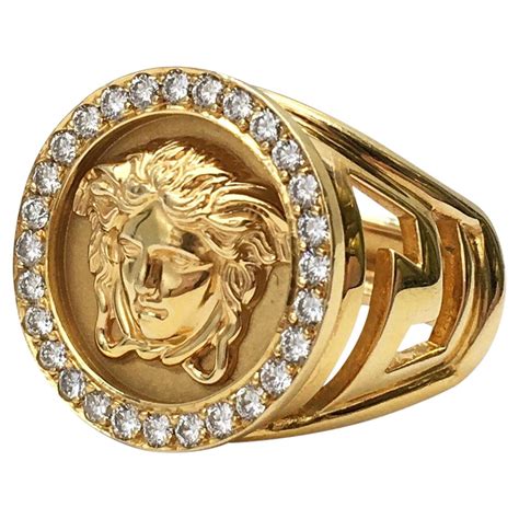 Versace Medusa 18K Gold Ring: History, Meaning, And Style